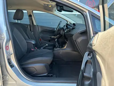 Ford Fiesta - Thumbnail 11