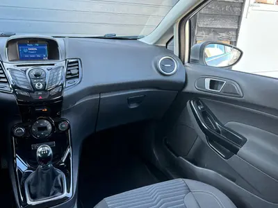 Ford Fiesta - Thumbnail 13