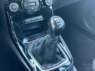 Ford Fiesta - Thumbnail 19