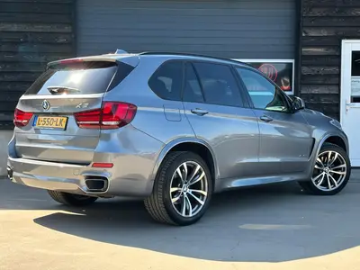 BMW X5 - Thumbnail 4