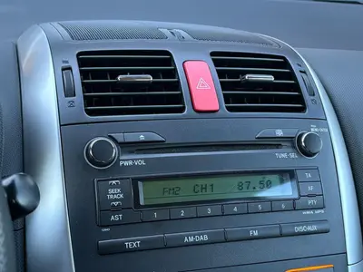 Toyota Auris - Thumbnail 16