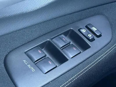 Toyota Auris - Thumbnail 27