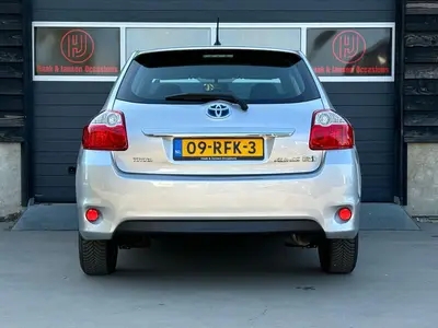 Toyota Auris - Thumbnail 7