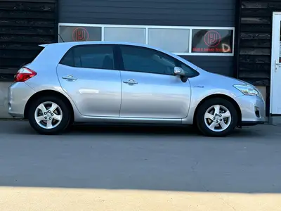 Toyota Auris - Thumbnail 9