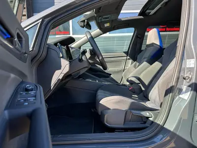 Volkswagen Golf - Thumbnail 12