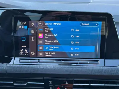 Volkswagen Golf - Thumbnail 18