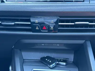 Volkswagen Golf - Thumbnail 19