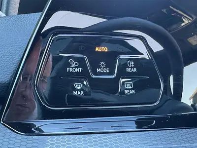 Volkswagen Golf - Thumbnail 25