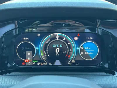 Volkswagen Golf - Thumbnail 27