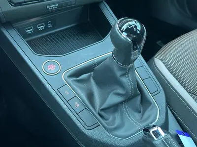 SEAT Ibiza - Thumbnail 18