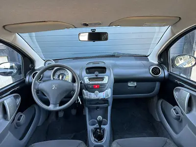 Peugeot 107 - Thumbnail 11