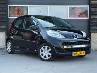 Peugeot 107 - Thumbnail 3