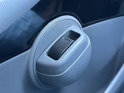 Peugeot 107 - Thumbnail 21