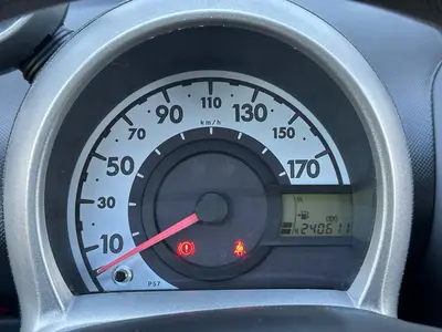 Peugeot 107 - Thumbnail 22