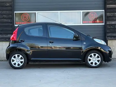 Peugeot 107 - Thumbnail 7