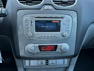 Ford FOCUS Wagon - Thumbnail 18