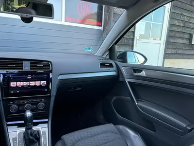 Volkswagen Golf - Thumbnail 14