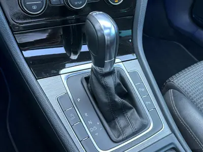 Volkswagen Golf - Thumbnail 22