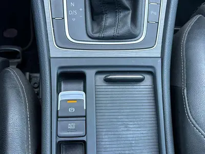 Volkswagen Golf - Thumbnail 23