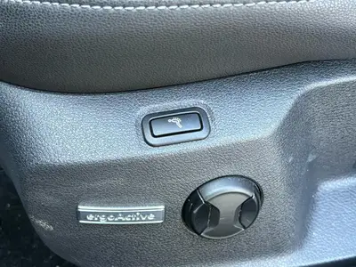 Volkswagen Golf - Thumbnail 30