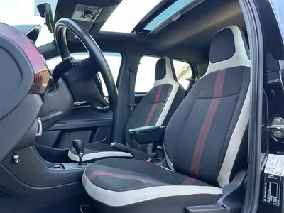 Volkswagen up! - Thumbnail 11