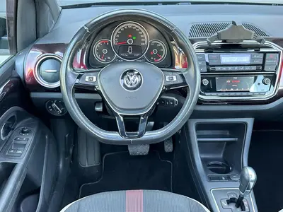 Volkswagen up! - Thumbnail 17