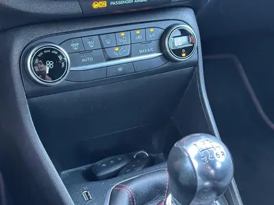 Ford Fiesta - Thumbnail 18