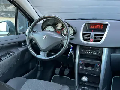 Peugeot 207 - Thumbnail 14