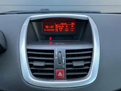 Peugeot 207 - Thumbnail 16