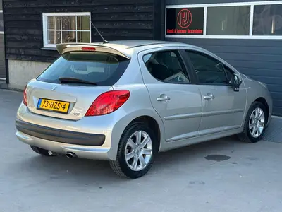 Peugeot 207 - Thumbnail 24