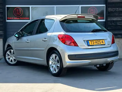 Peugeot 207 - Thumbnail 4