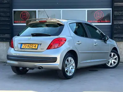 Peugeot 207 - Thumbnail 5