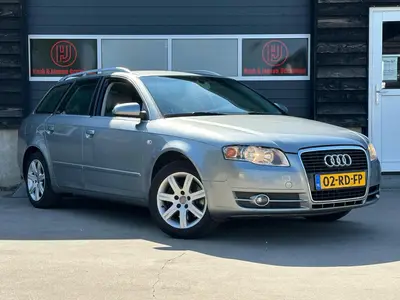 Audi A4 - Thumbnail 3