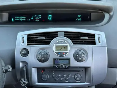 Renault Scénic - Thumbnail 16