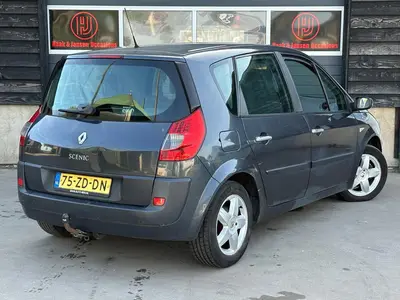Renault Scénic - Thumbnail 4
