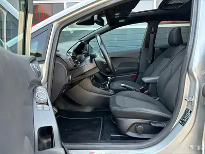 Ford Fiesta - Thumbnail 11