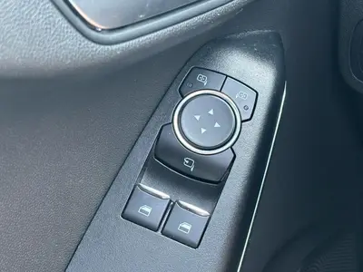 Ford Fiesta - Thumbnail 28