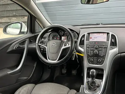 Opel Astra - Thumbnail 14