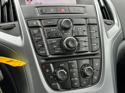 Opel Astra - Thumbnail 25