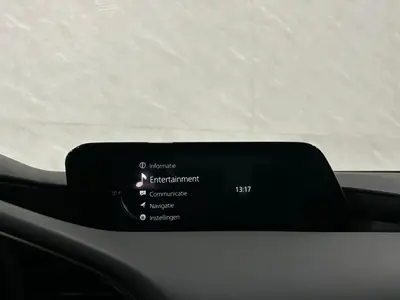 Mazda 3 - Thumbnail 13