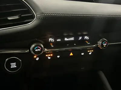 Mazda 3 - Thumbnail 15