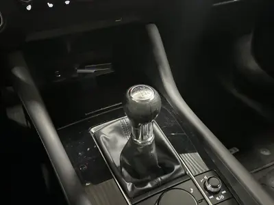 Mazda 3 - Thumbnail 16