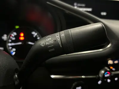 Mazda 3 - Thumbnail 19