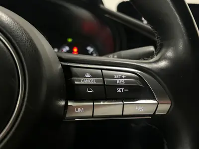 Mazda 3 - Thumbnail 21