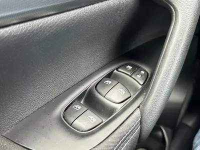 Nissan QASHQAI - Thumbnail 25