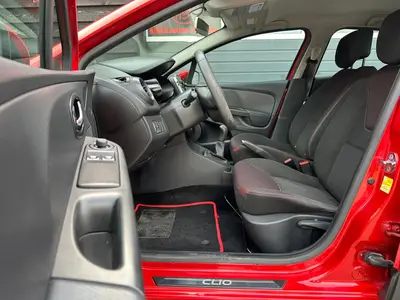 Renault Clio - Thumbnail 11