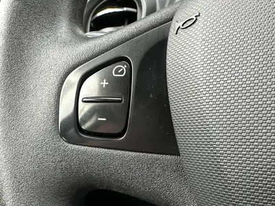 Renault Clio - Thumbnail 23