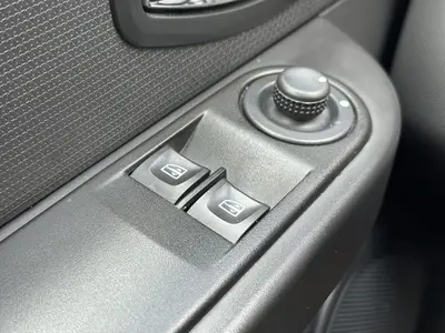 Renault Clio - Thumbnail 24