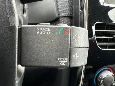 Renault Clio - Thumbnail 26