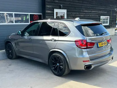 BMW X5 - Thumbnail 32